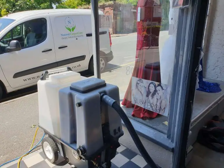 Extraction machine